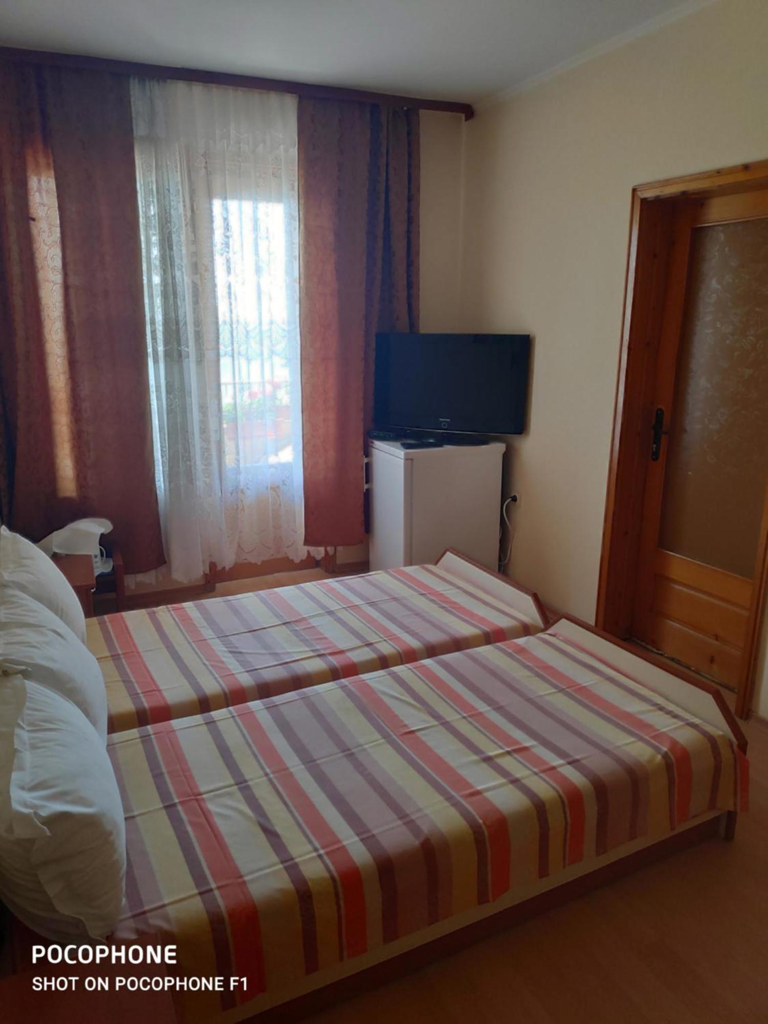 Homestay Kostadinov Поморие Экстерьер фото