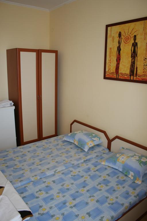 Homestay Kostadinov Поморие Экстерьер фото